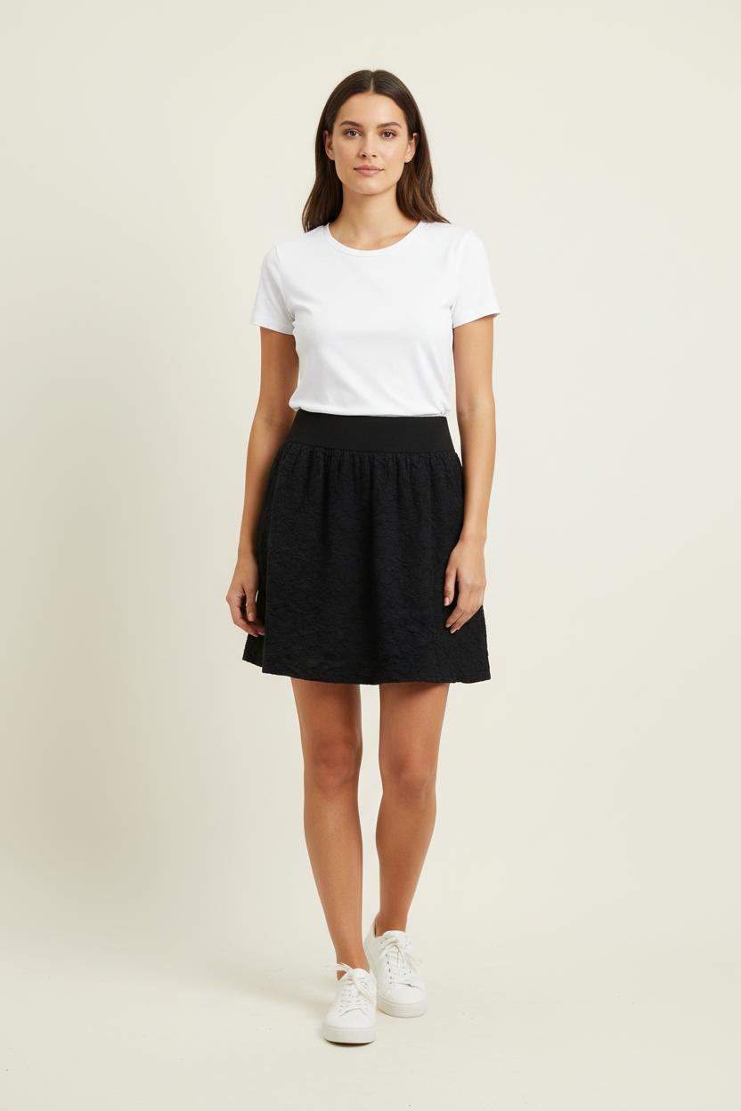 Jupe Courte Noire - Taille M/38 de la marque Claudie Pierlot | PARAD56890 - Vendu par Paradigme - Image 1