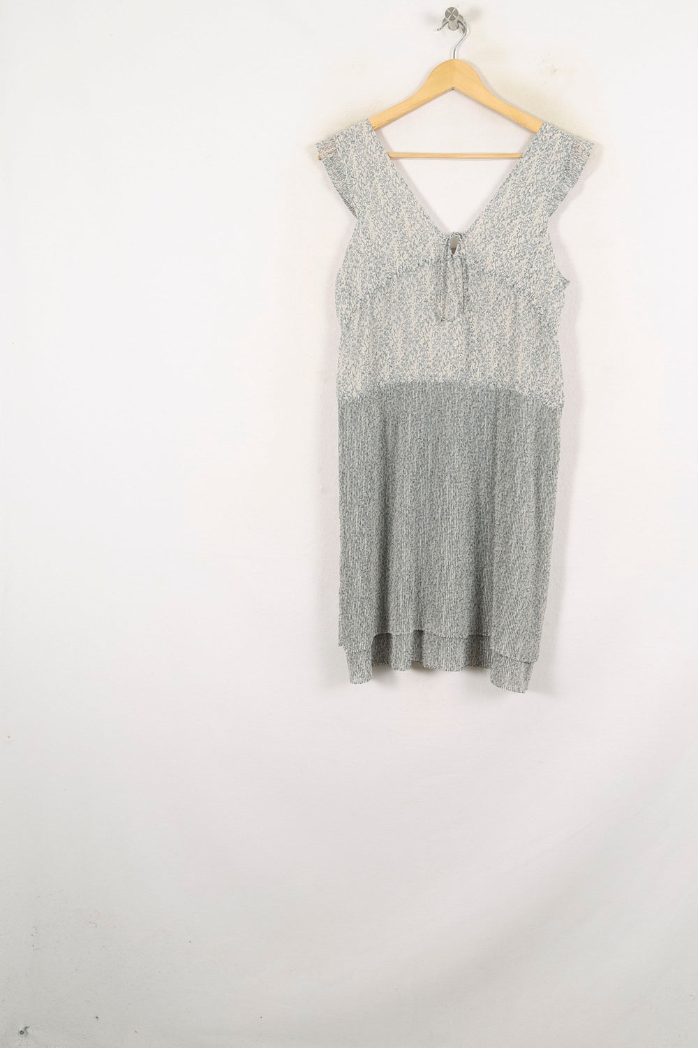 Robe Courte Grise et Blanche - Taille S/36 de la marque Comptoir des Cotonniers | PARAD78984 - Vendu par Paradigme - Image 2