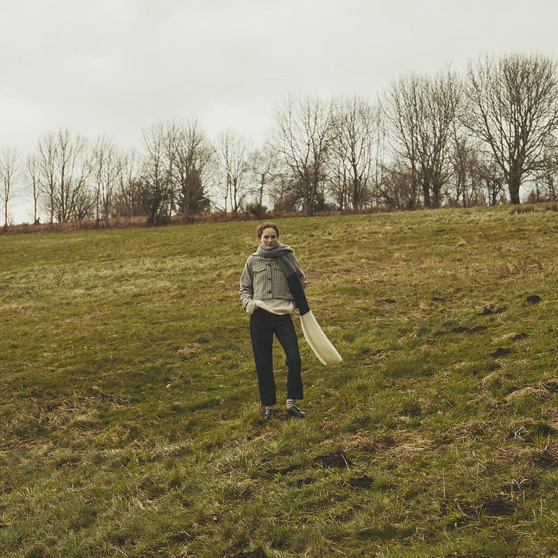 Paradigme x Humility :  L'élégance minimaliste en seconde main