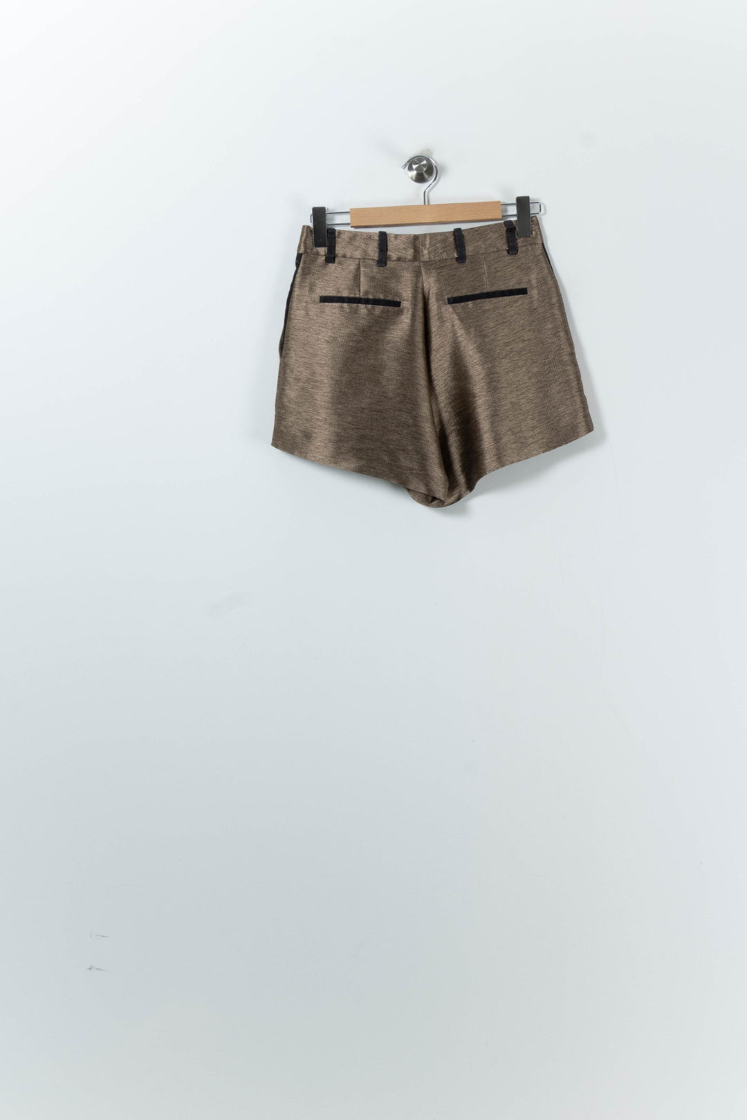 Short Doré - Taille M/38 de la marque The Kooples | GLLIM0109 - Vendu par Paradigme - Image 4