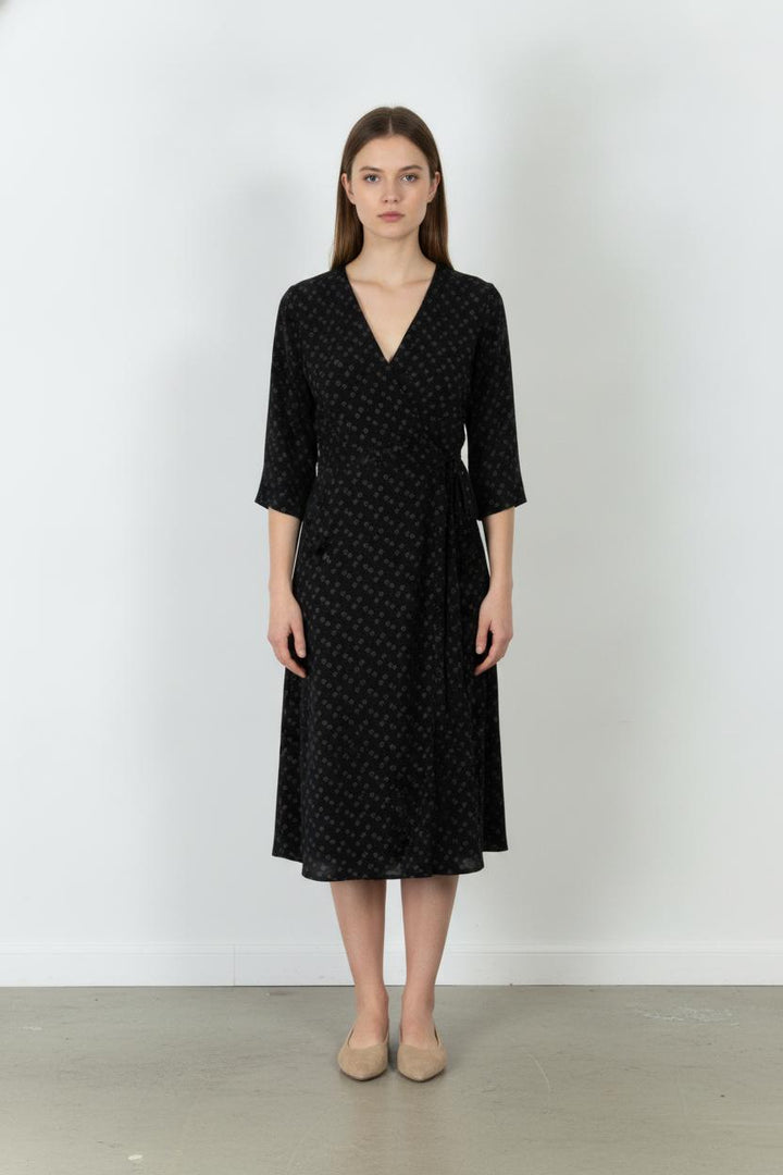 Robe noire à motif - Taille L/40 de la marque IKKS | GLLM0037 - Vendu par Paradigme - Image 1