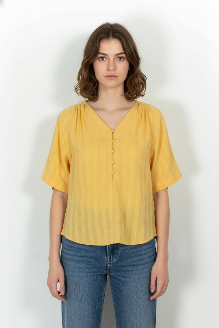 Blouse Jaune - Taille S/36 de la marque Comptoir des Cotonniers | IH2 - Vendu par Paradigme - Image 1