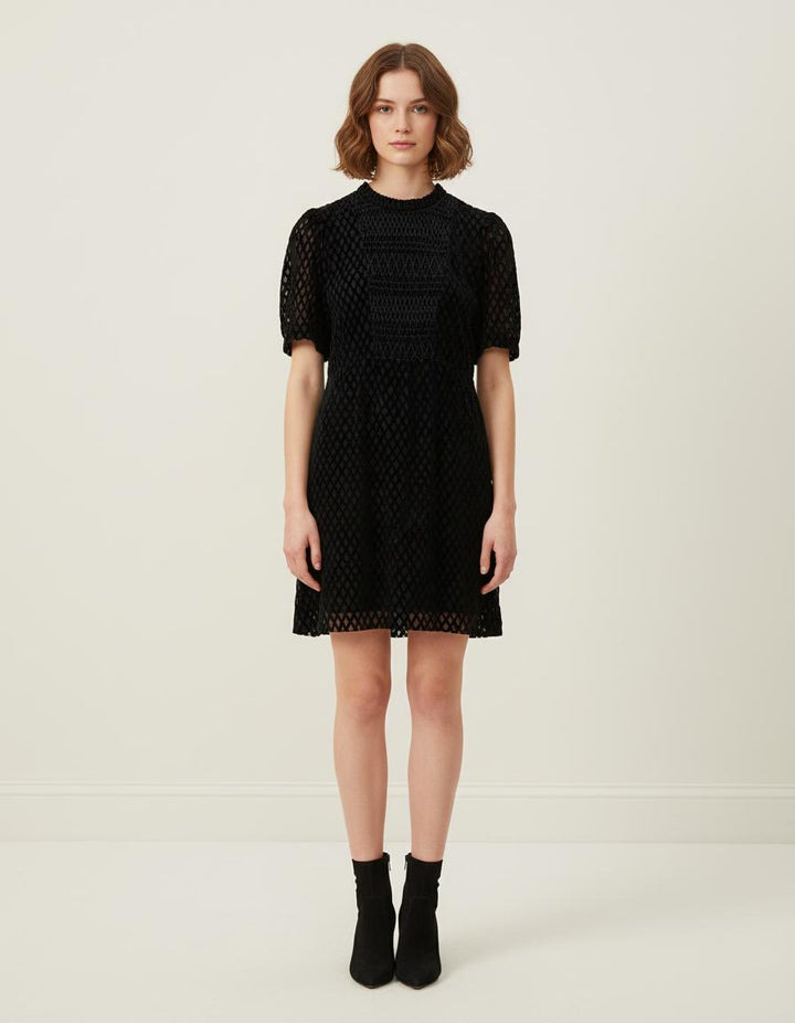 Robe Courte Avec Plastron - Taille L/40