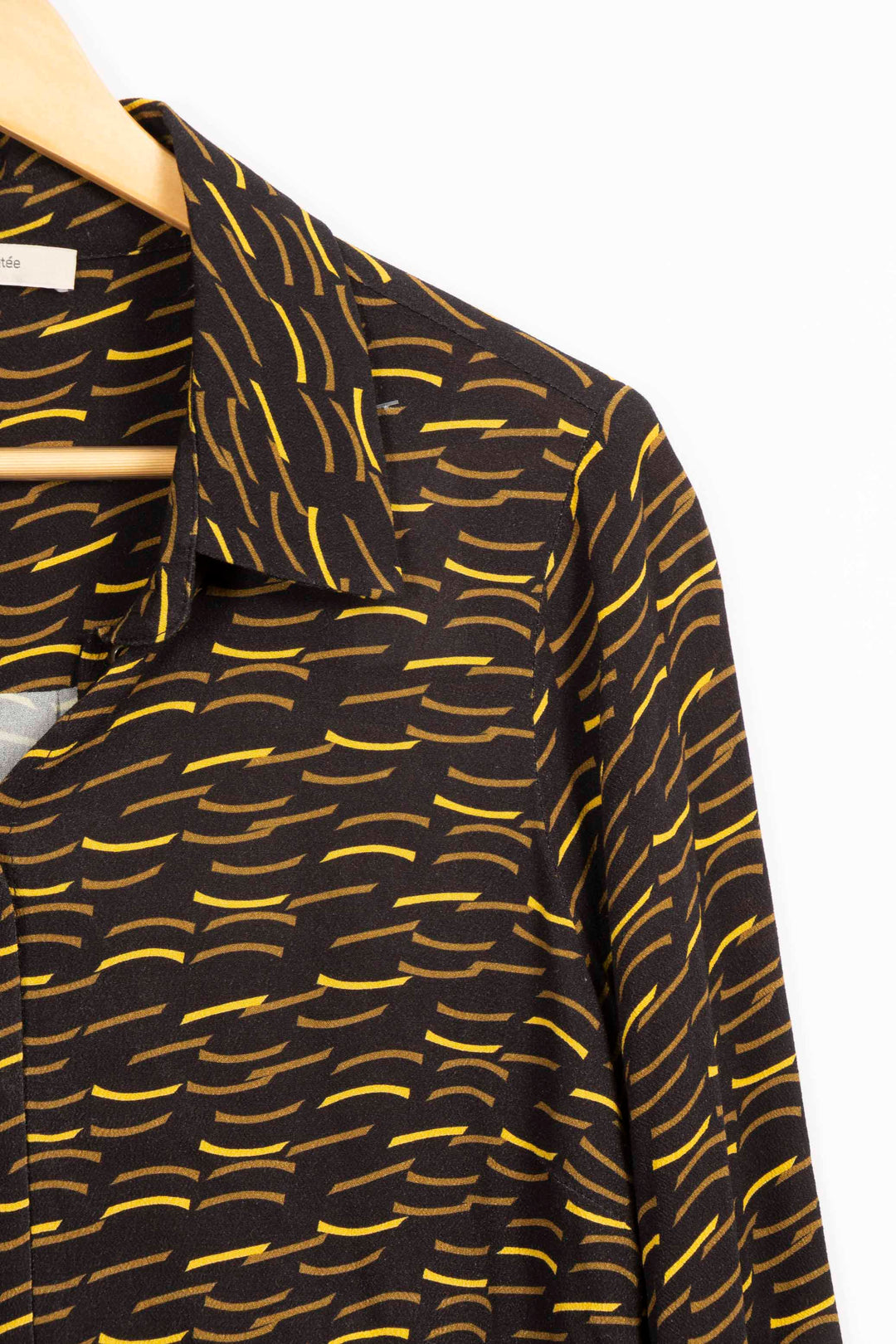 Chemise noir à motifs jaunes La Fée Maraboutée - 40