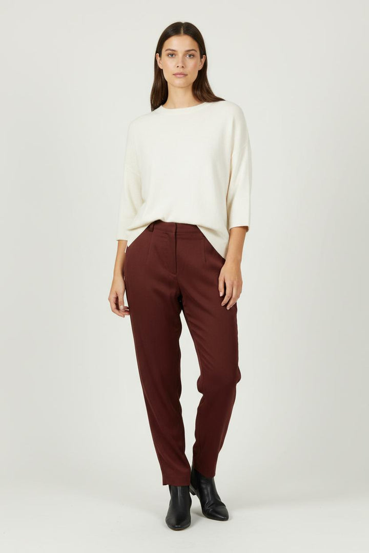 Pantalon Bordeaux - Taille M/38 de la marque American Vintage | PARAD01788 - Vendu par Paradigme - Image 1