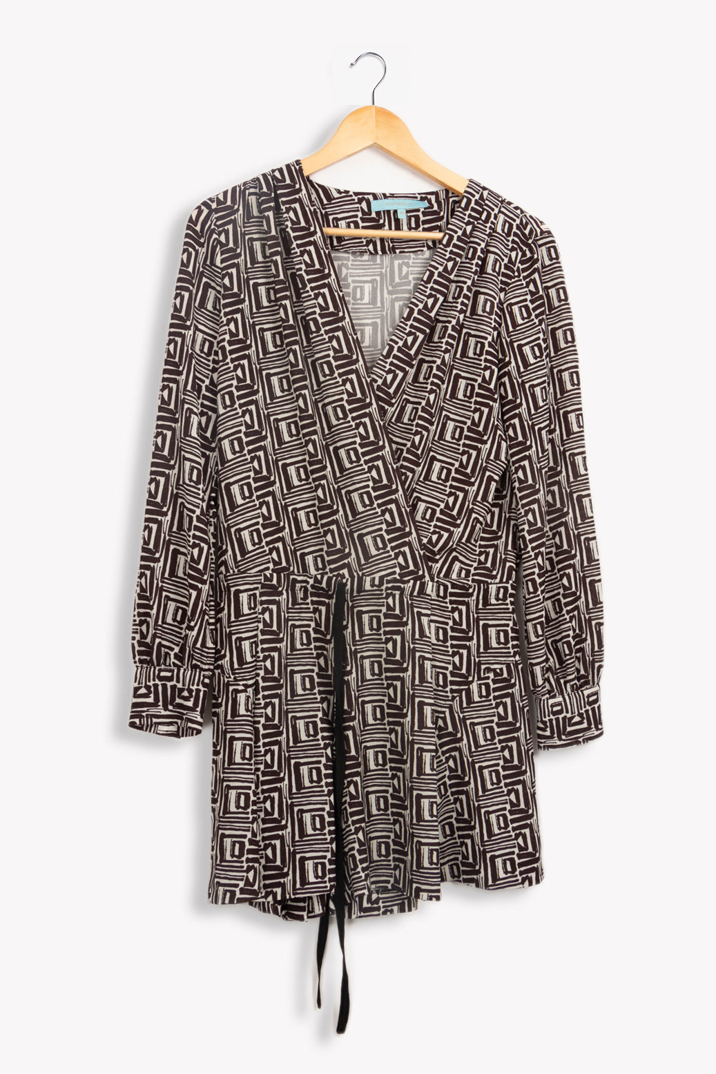 Robe blanche et noire - 40