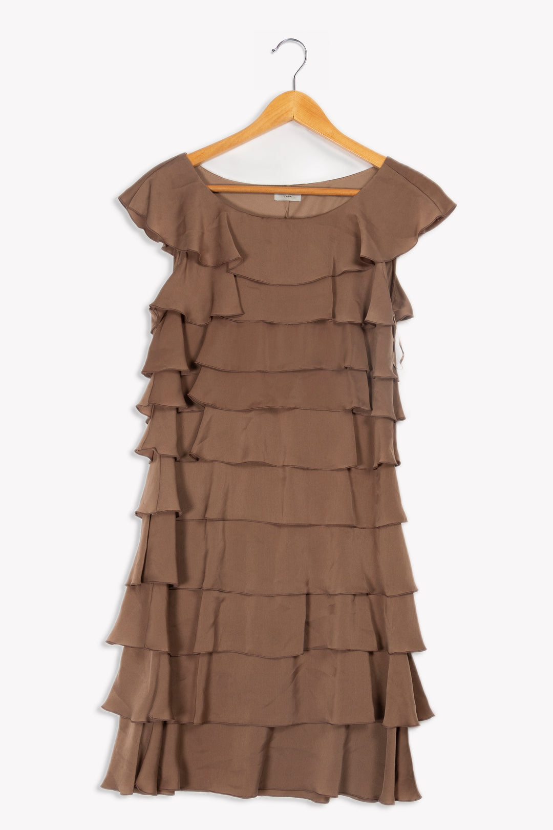 Robe marron à volants