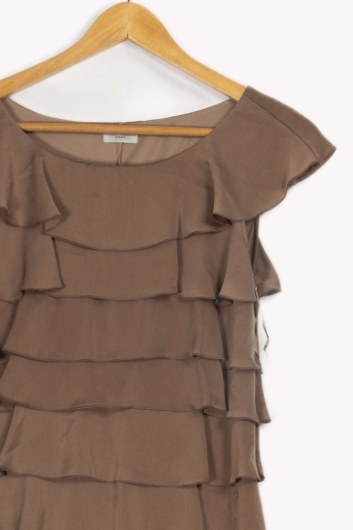 Robe marron à volants