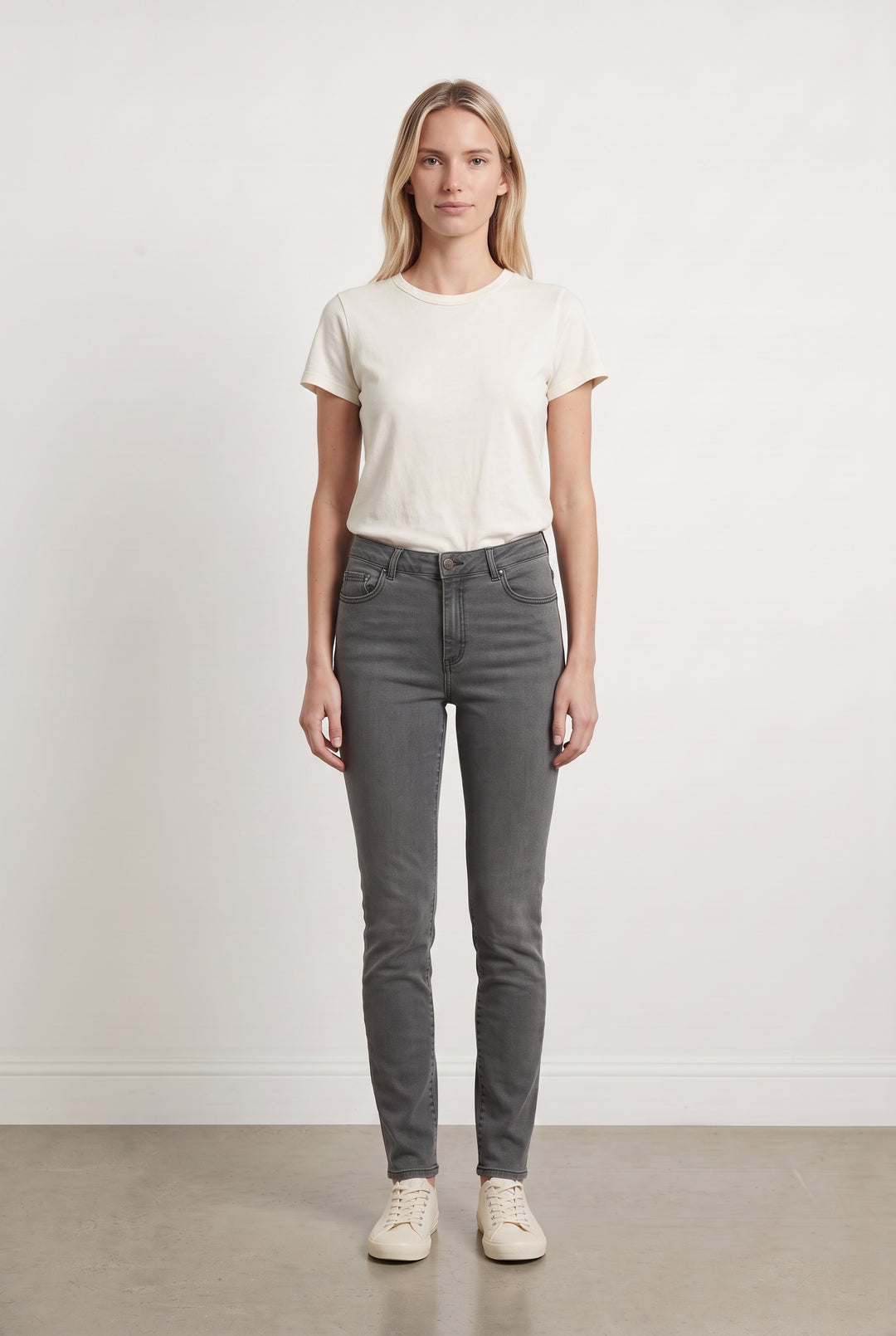 Jean Gris - Taille S/36 de la marque American Vintage | PARAD100002 - Vendu par Paradigme - Image 1