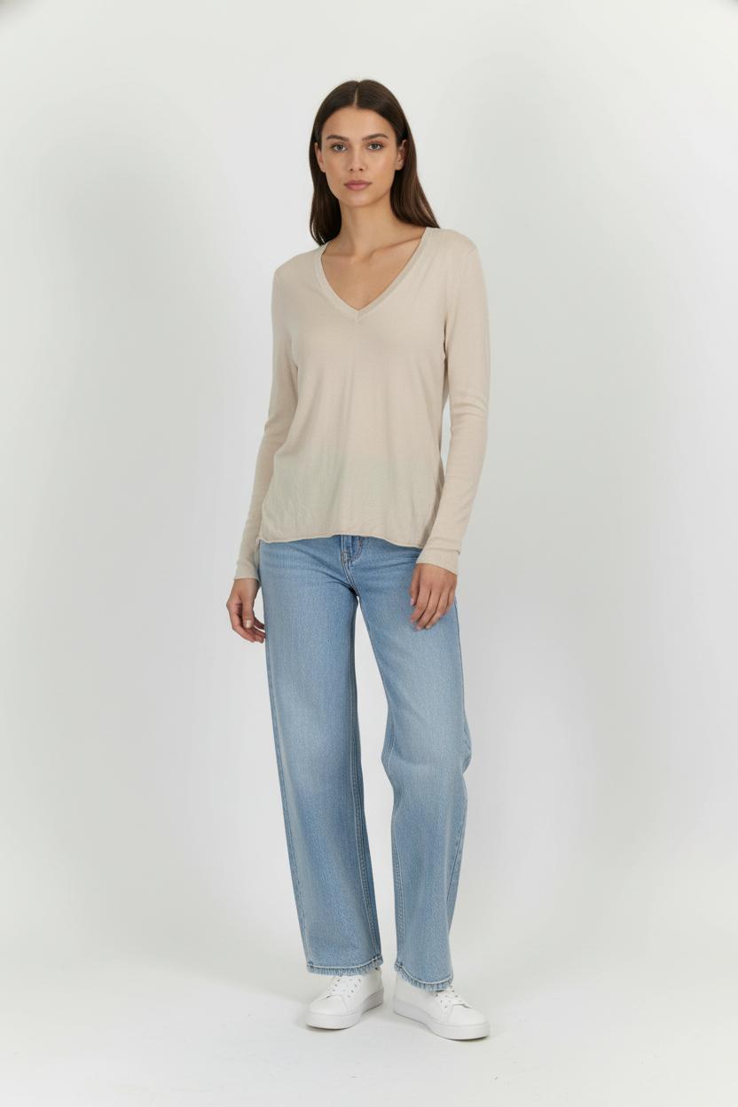 Pull Col V Beige - Taille M/38 de la marque From Future | PARAD100716 - Vendu par Paradigme - Image 1