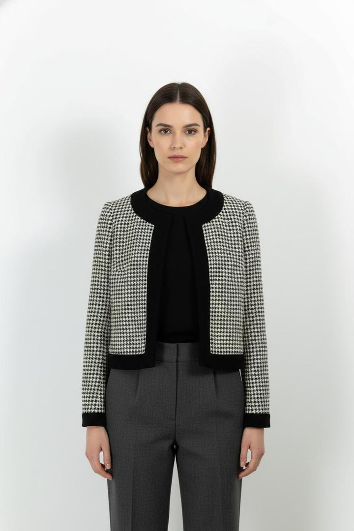 Veste Courte Noire et Blanche - Taille M/38 de la marque Weill | PARAD100745 - Vendu par Paradigme - Image 1