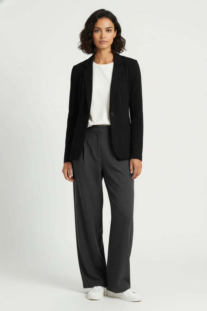 Blazer Noir - Taille M/38 de la marque Majestic Filatures | PARAD100831 - Vendu par Paradigme - Image 1