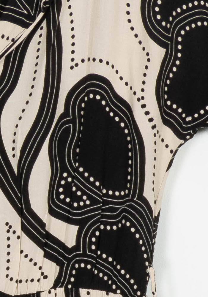 Combinaison Noire et Beige - Taille S/36 de la marque La Fée Maraboutée | PARAD100841 - Vendu par Paradigme - Image 3