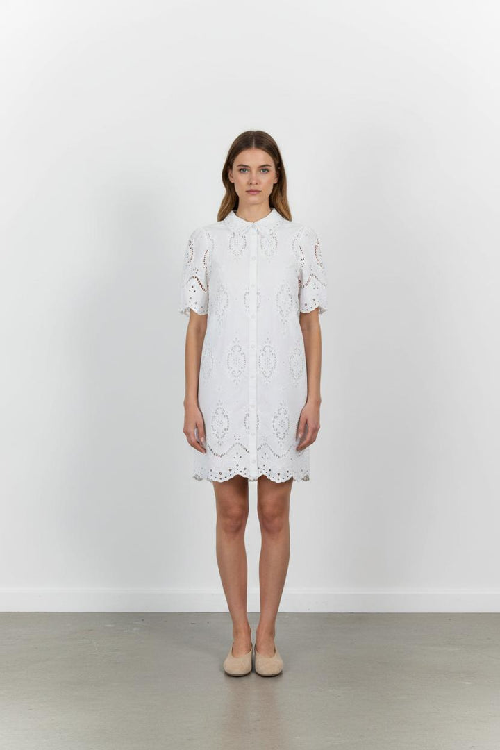 Robe Brodée Blanche - Taille S/36 de la marque Sézane | PARAD100923 - Vendu par Paradigme - Image 1