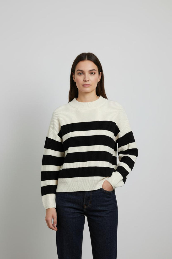 Pull Rayé Noir et Blanc - Taille S/36 de la marque Maison 123 | PARAD101598 - Vendu par Paradigme - Image 1