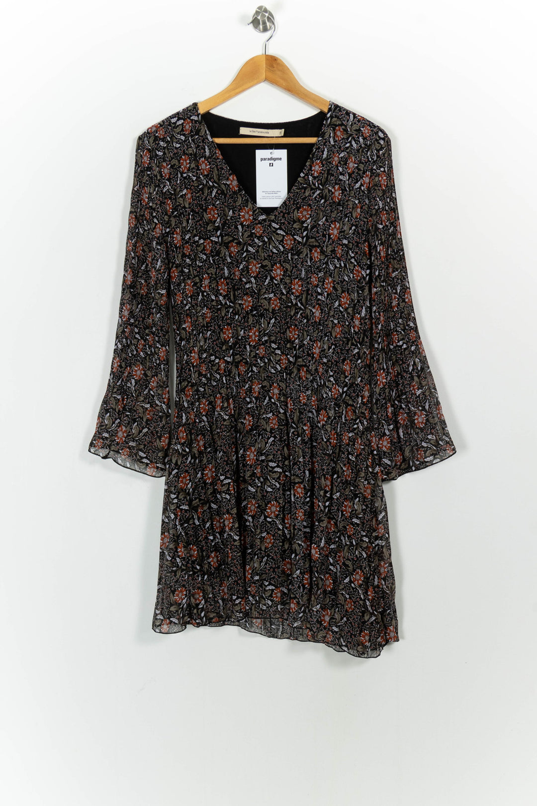 Robe Fleurie Noire et Orange - Taille M/38 de la marque La Fée Maraboutée | PARAD101955 - Vendu par Paradigme - Image 2