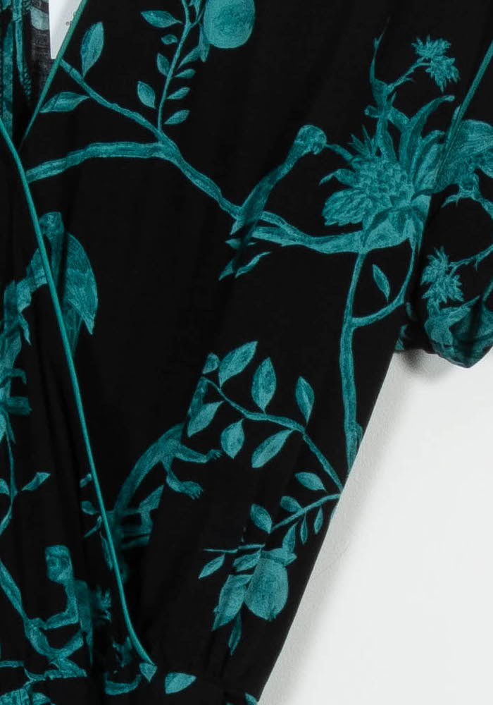 Combinaison Noire et Verte - Taille S/36 de la marque La Fée Maraboutée | PARAD102001 - Vendu par Paradigme - Image 3