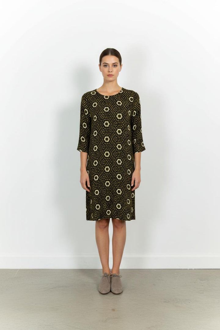 Robe Droite Noire et Kaki - Taille M/38 de la marque La Fée Maraboutée | PARAD102005 - Vendu par Paradigme - Image 1