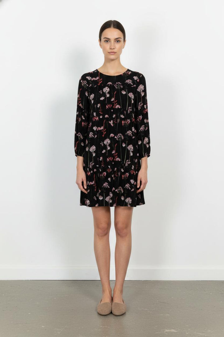 Robe Noire à Fleurs Roses - Taille S/36 de la marque La Fée Maraboutée | PARAD102006 - Vendu par Paradigme - Image 1