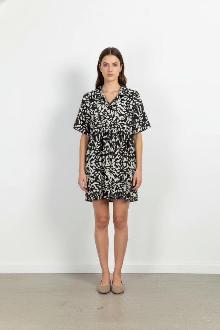 Robe Courte Noire et Blanche - Taille S/36 de la marque Grace & Mila | PARAD102031 - Vendu par Paradigme - Image 1