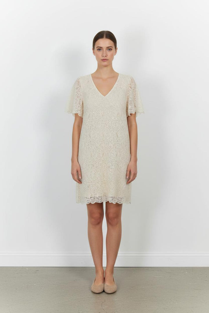 Robe Courte en Dentelle Beige - Taille XL/42 de la marque Maison 123 | PARAD102129 - Vendu par Paradigme - Image 1