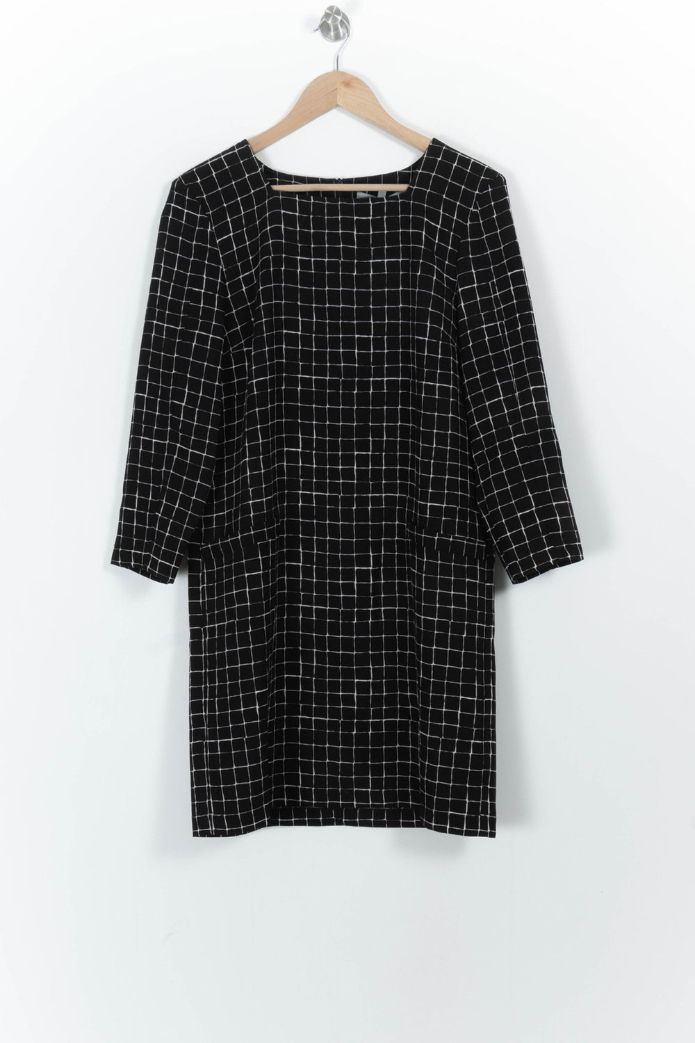 Robe Droite Noire et Blanche - Taille XL/42 de la marque La Fée Maraboutée | PARAD102314 - Vendu par Paradigme - Image 2