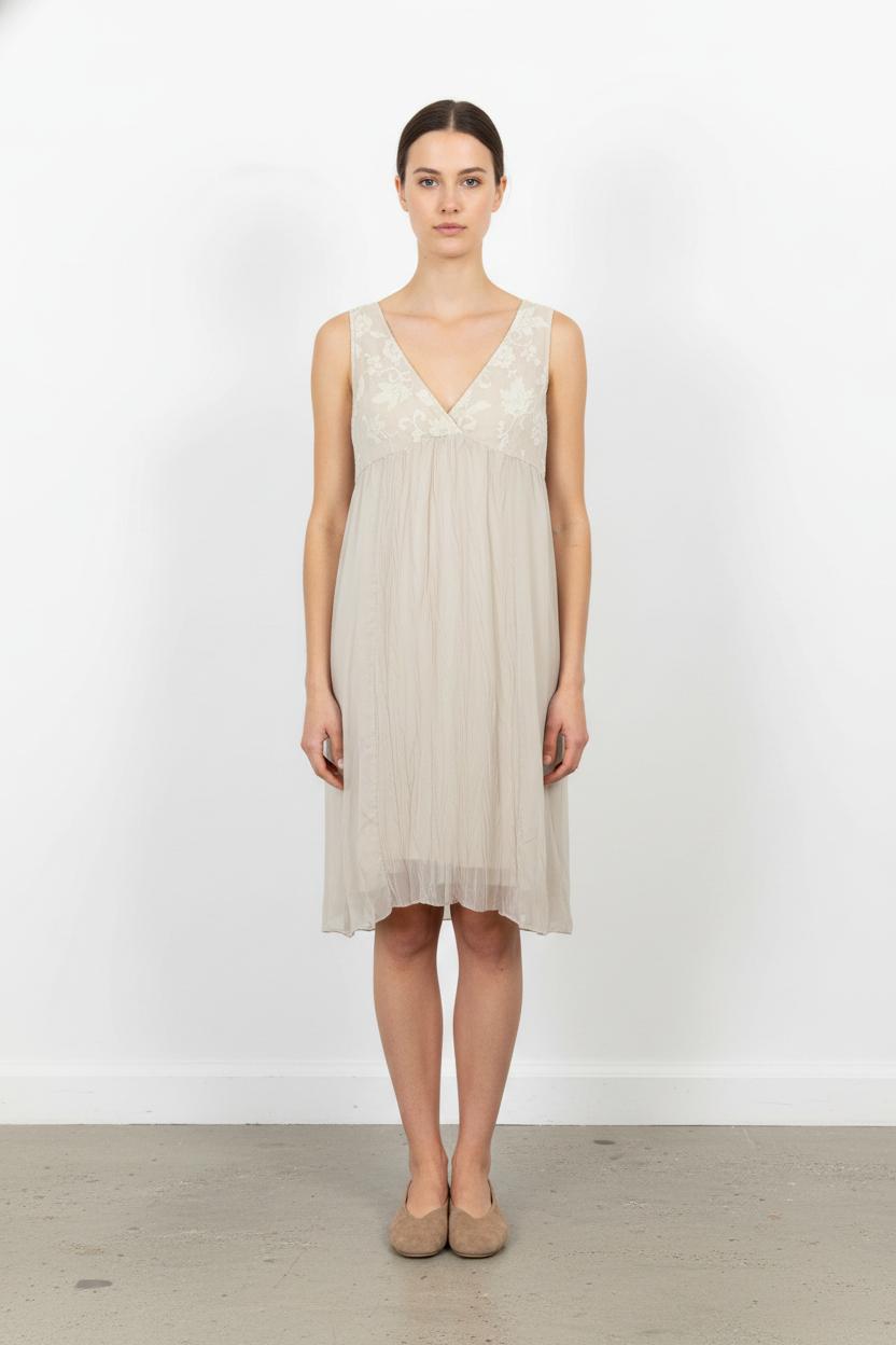 Robe Sans Manches Beige - Taille M/38 de la marque La Fée Maraboutée | PARAD102845 - Vendu par Paradigme - Image 1