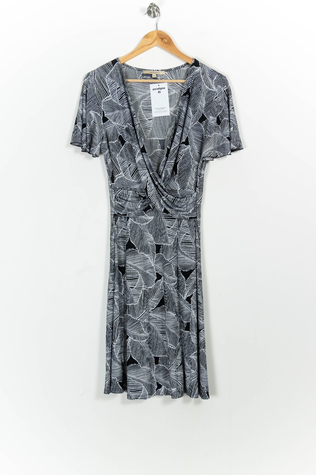 Robe Portefeuille Grise et Noire - Taille L/40 de la marque La Fée Maraboutée | PARAD103240 - Vendu par Paradigme - Image 2