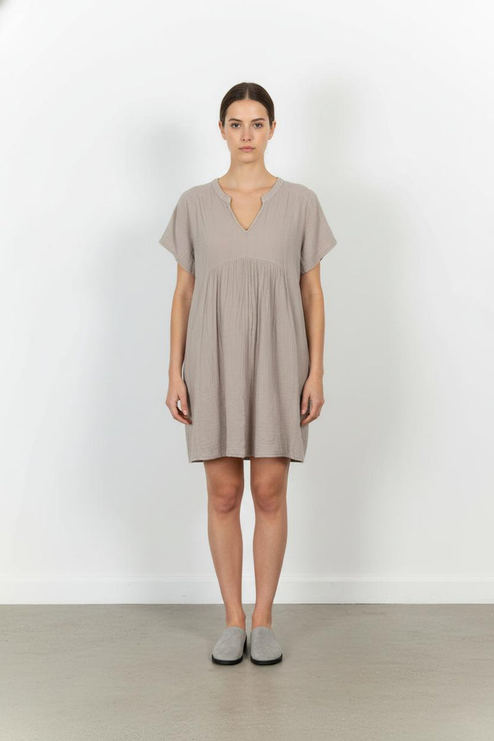 Robe Courte Beige - Taille M/38 de la marque Sud express | PARAD103384 - Vendu par Paradigme - Image 1