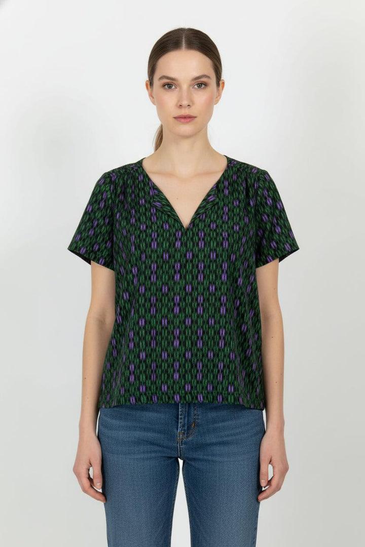Blouse Verte et Violette - Taille XXL/44 de la marque La Fée Maraboutée | PARAD103512 - Vendu par Paradigme - Image 1