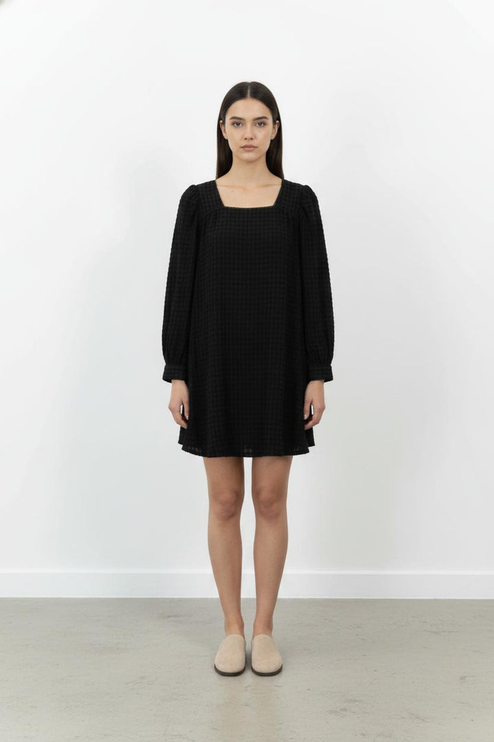Robe Courte Noire - Taille S/36 de la marque Maison Stella & Suzie | PARAD103741 - Vendu par Paradigme - Image 1