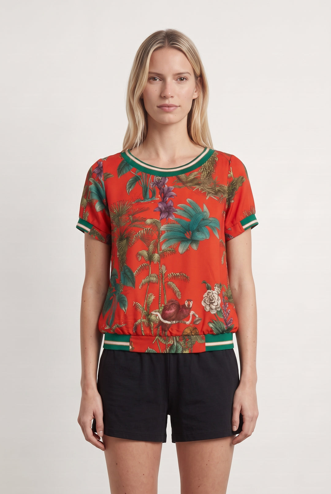 Tee-shirt Rouge et Vert - Taille M/38 de la marque La Fée Maraboutée | PARAD104009 - Vendu par Paradigme - Image 1