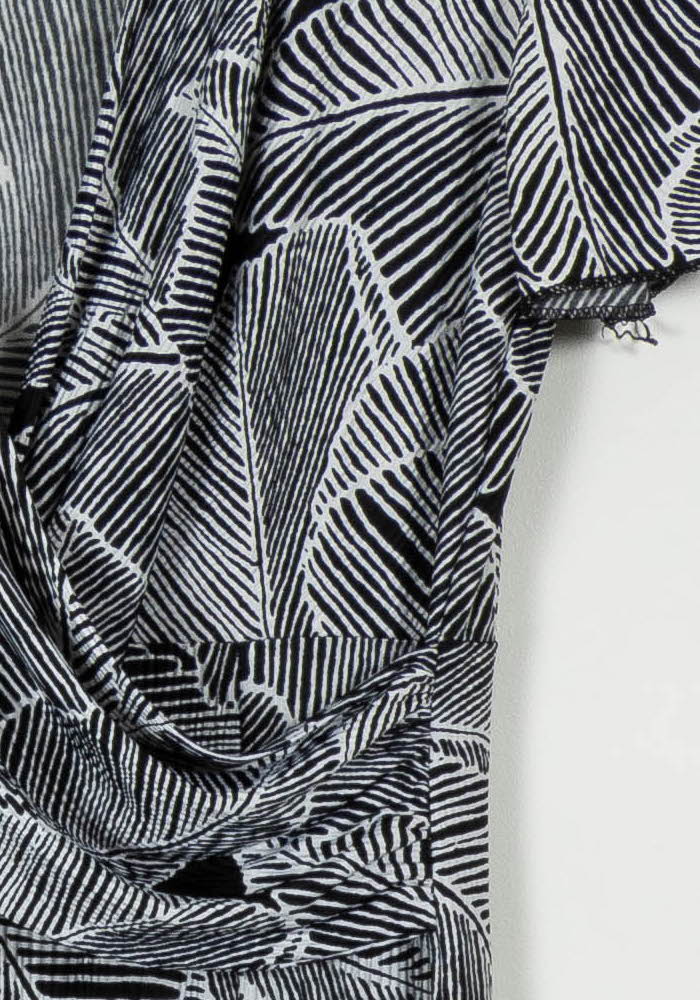 Robe Mi-longue Grise et Noire - Taille S/36 de la marque La Fée Maraboutée | PARAD104032 - Vendu par Paradigme - Image 3
