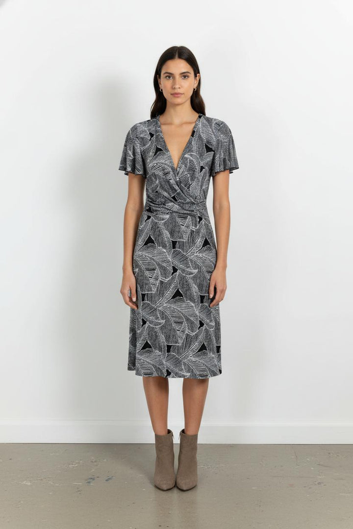 Robe Mi-longue Grise et Noire - Taille S/36 de la marque La Fée Maraboutée | PARAD104032 - Vendu par Paradigme - Image 1