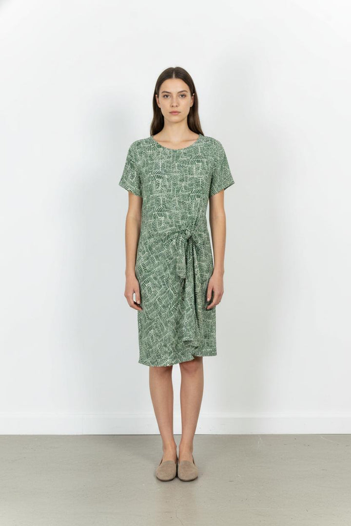 Robe Courte Verte et Blanche - Taille L/40 de la marque One Step | PARAD104211 - Vendu par Paradigme - Image 1
