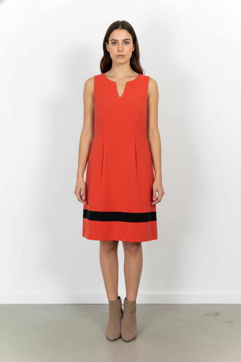 Robe Sans Manches Rouge et Noire - Taille XXL/44 de la marque Maison 123 | PARAD104513 - Vendu par Paradigme - Image 1
