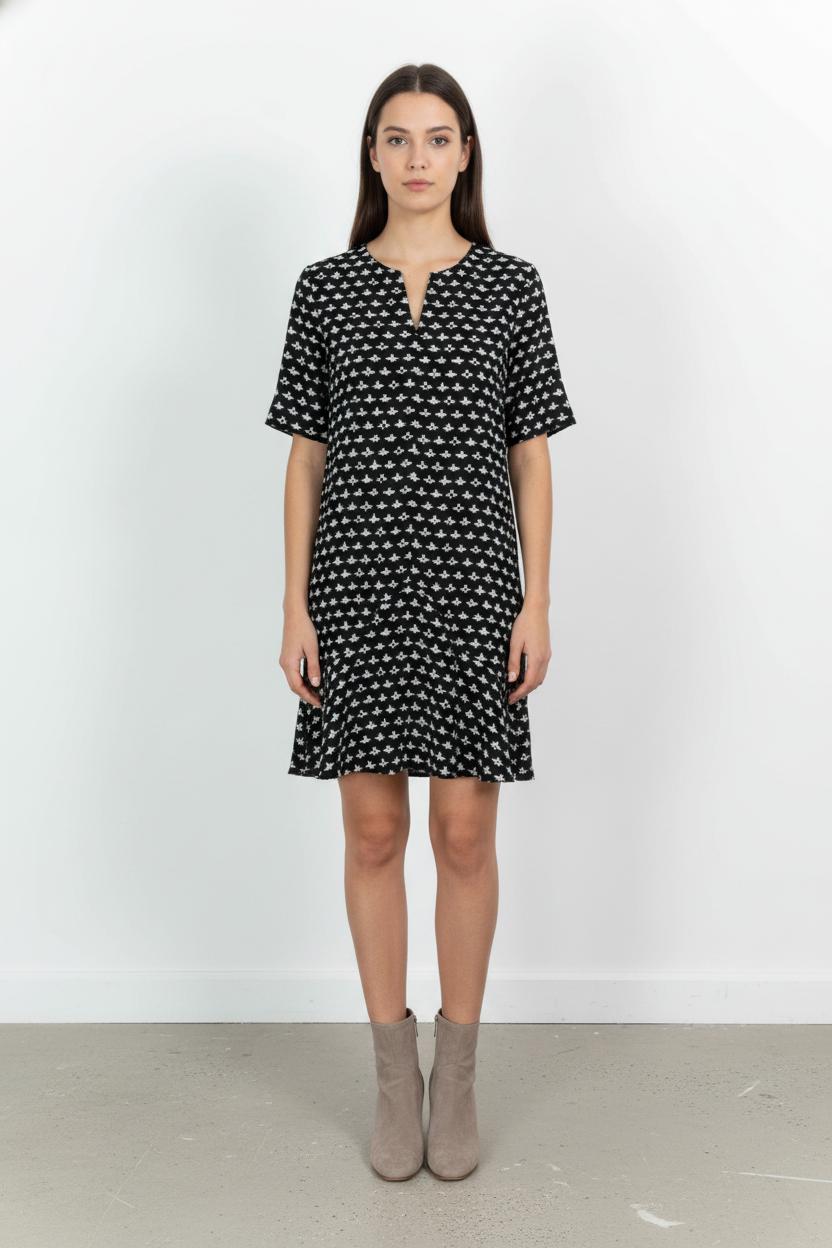 Robe Courte Noire et Blanche - Taille M/38 de la marque Bimba y Lola | PARAD104529 - Vendu par Paradigme - Image 1