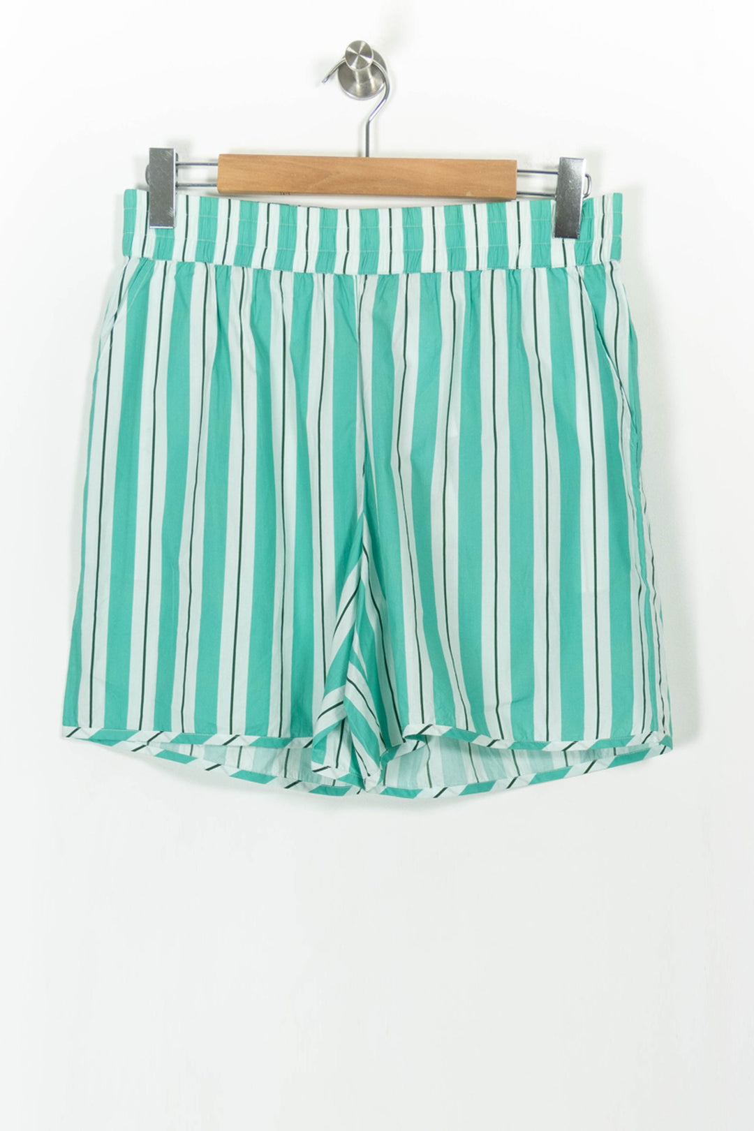 Short Vert et Blanc - Taille XL/42 de la marque Petite Mendigote | PARAD104578 - Vendu par Paradigme - Image 2
