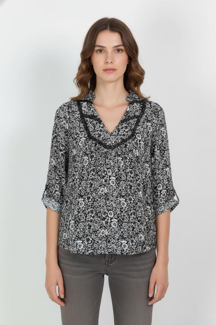 Blouse Noire et Blanche - Taille M/38 de la marque IKKS | PARAD104964 - Vendu par Paradigme - Image 1
