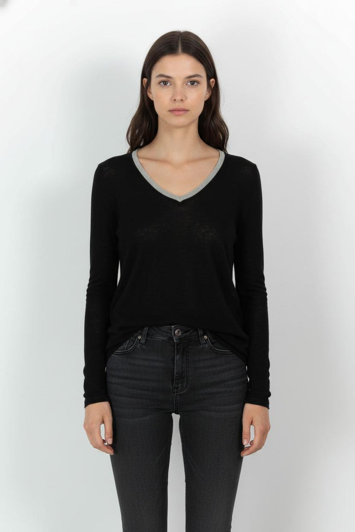 Pull Noir et Gris - Taille XL/42 de la marque La Fée Maraboutée | PARAD104987 - Vendu par Paradigme - Image 1