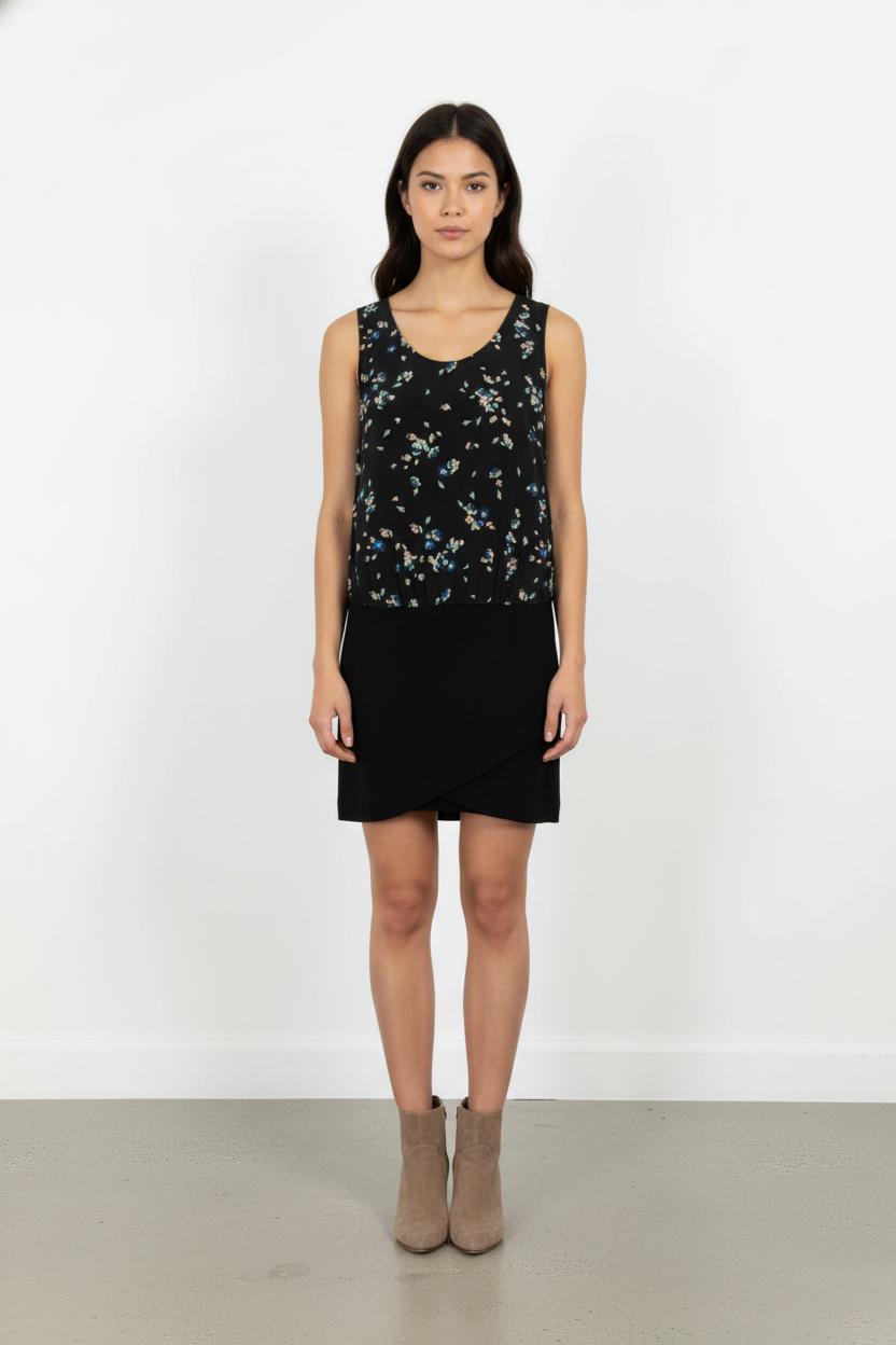 Robe Fleurie Noire - Taille M/38 de la marque Sézane | PARAD105058 - Vendu par Paradigme - Image 1