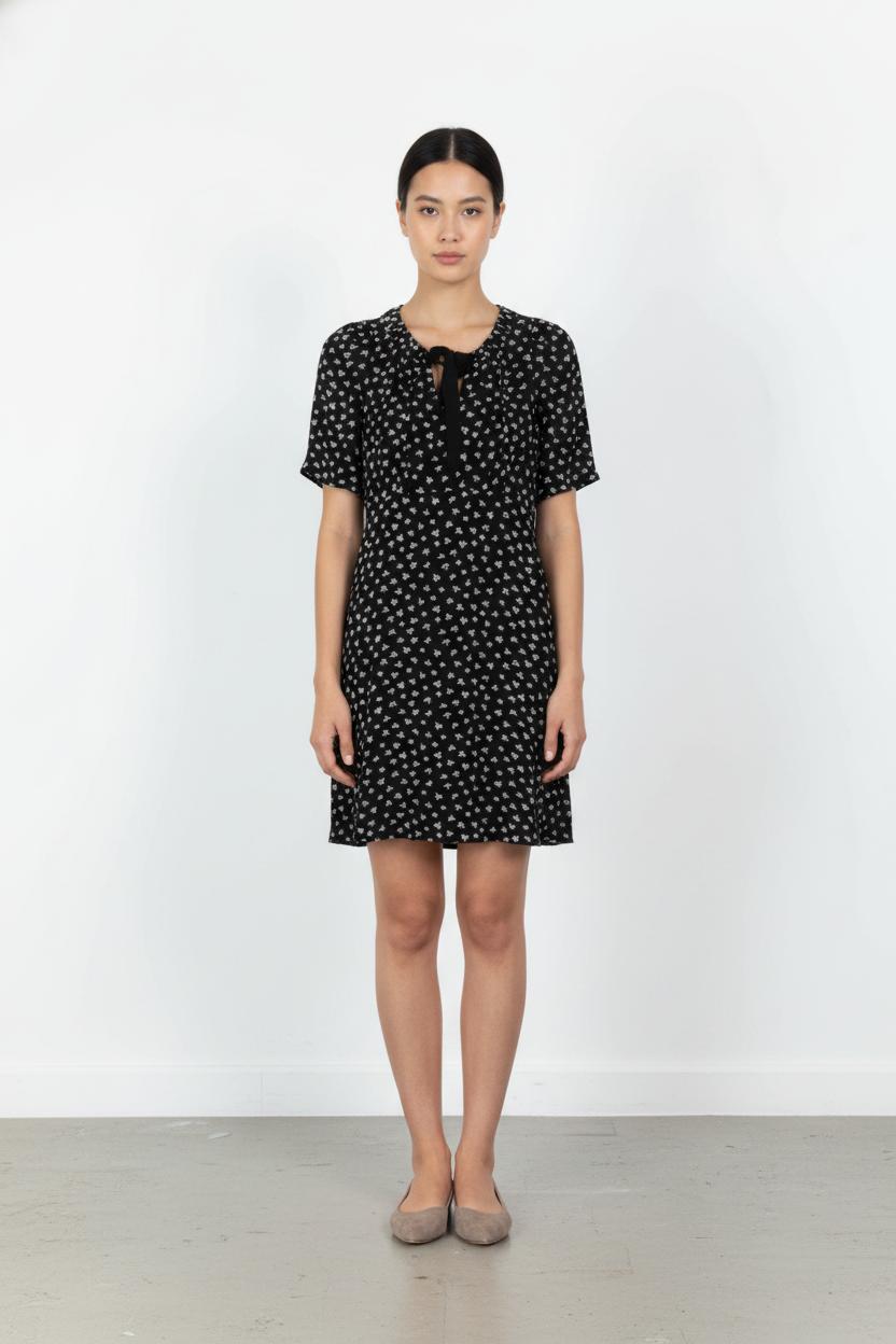 Robe Courte Noire et Blanche - Taille M/38 de la marque Claudie Pierlot | PARAD105411 - Vendu par Paradigme - Image 1
