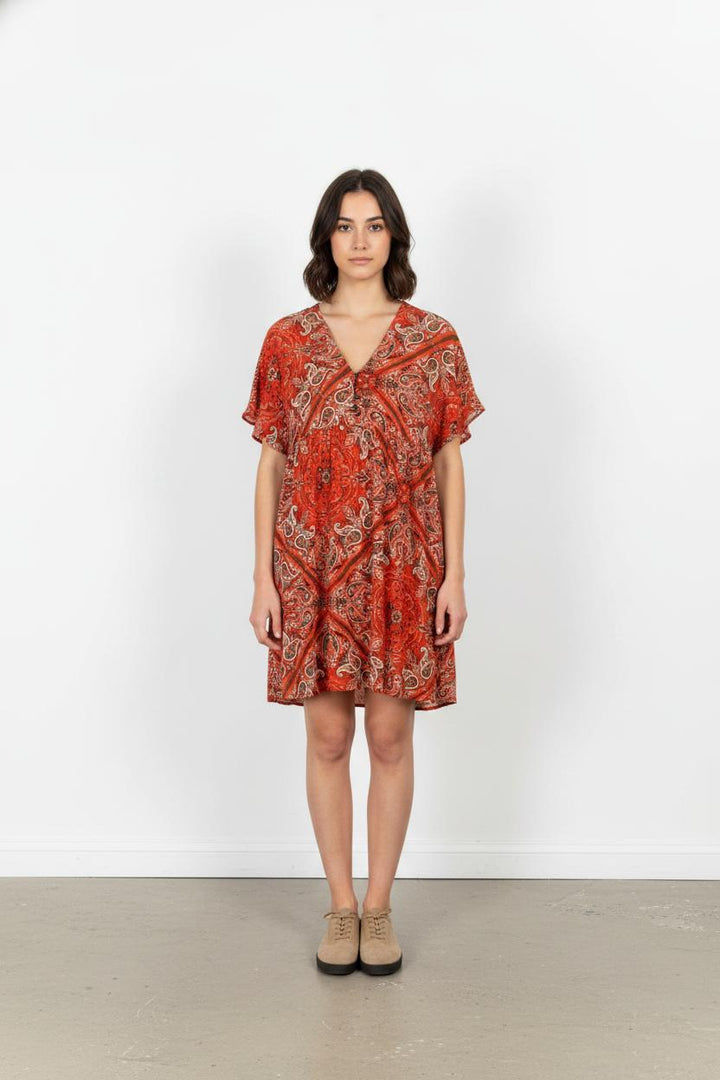 Robe Orange et Beige - Taille XXL/44 de la marque La Fée Maraboutée | PARAD105453 - Vendu par Paradigme - Image 1