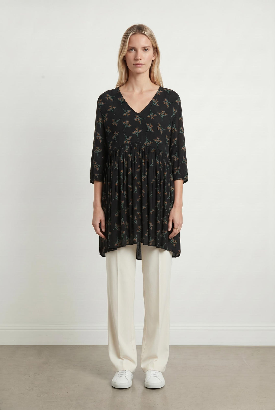 Robe Fleurie Noire - Taille S/36 de la marque ba&sh | PARAD105967 - Vendu par Paradigme - Image 1