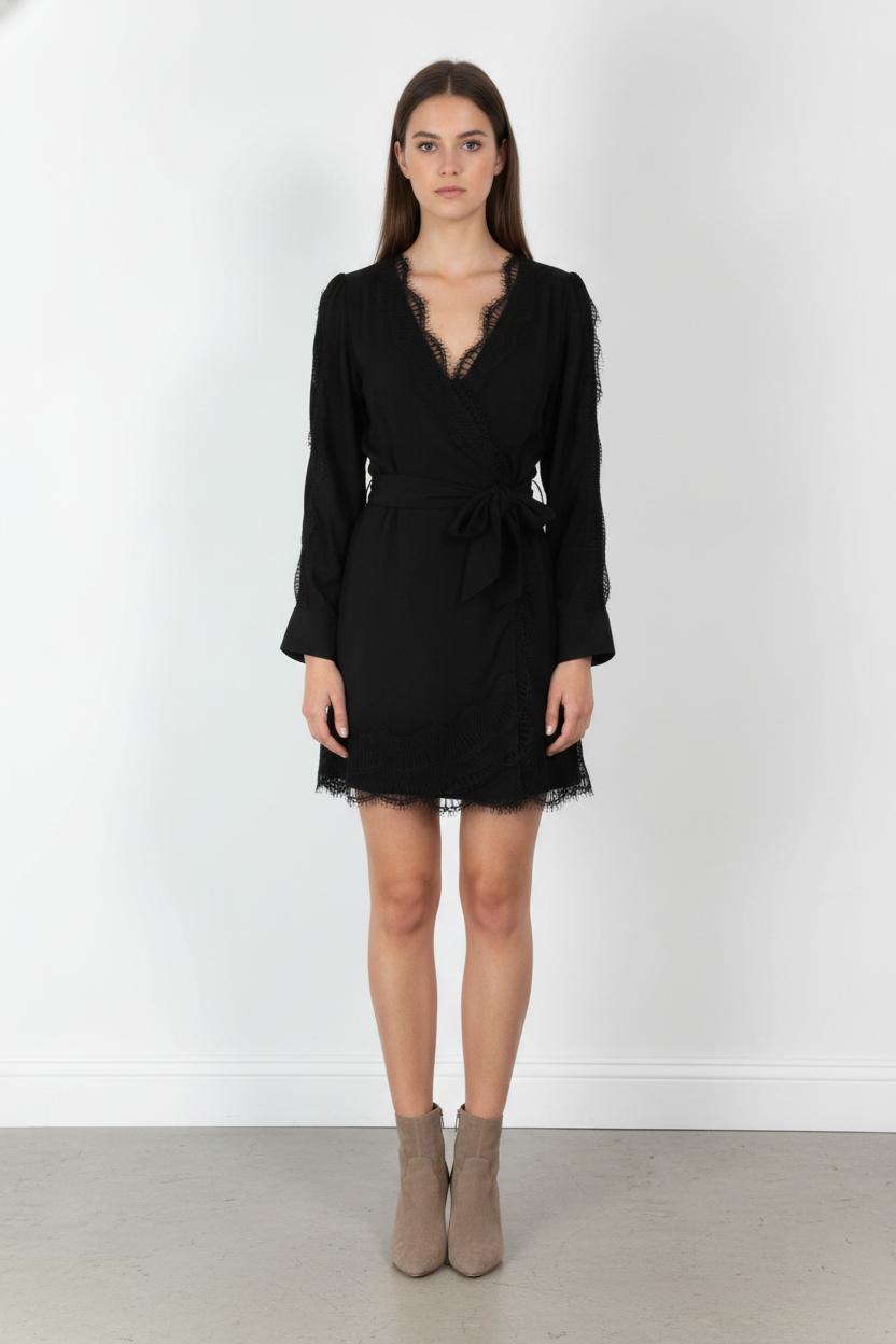 Robe Courte Noire - Taille M/38 de la marque Suncoo | PARAD105978 - Vendu par Paradigme - Image 1
