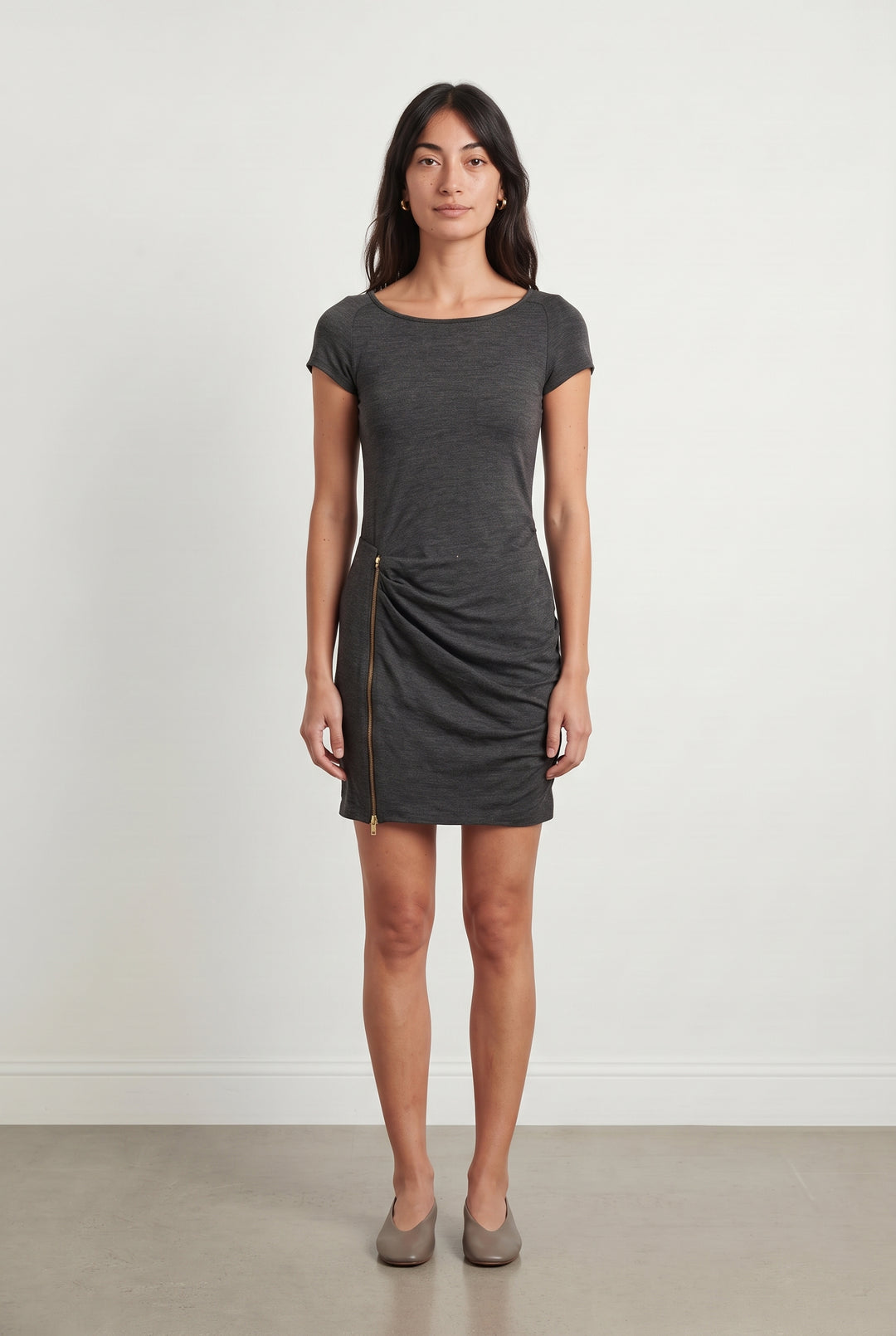 Robe Courte Grise - Taille S/36 de la marque Maje | PARAD106223 - Vendu par Paradigme - Image 1