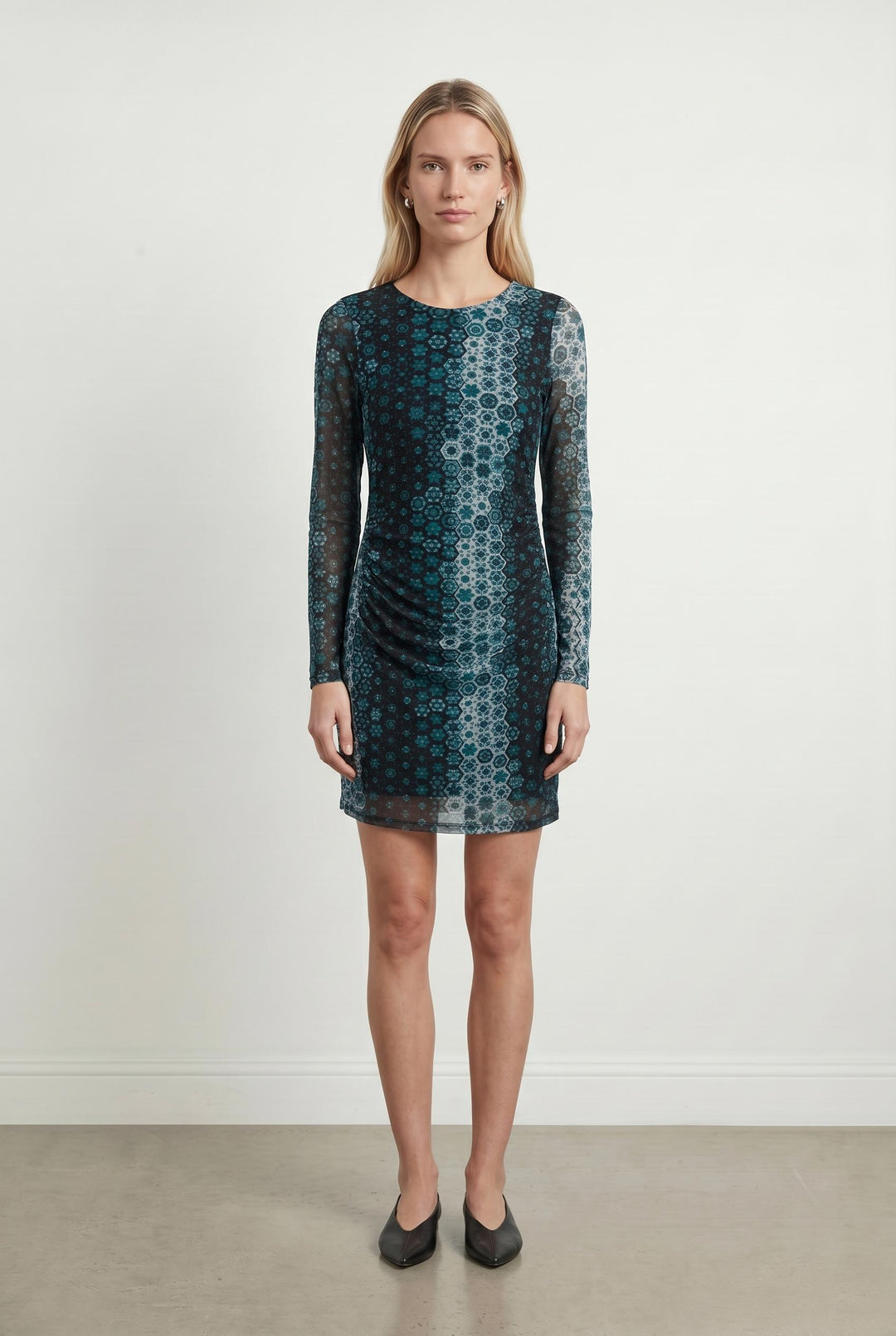 Robe Bleu et Noir - Taille M/38 de la marque La Fée Maraboutée | PARAD106411 - Vendu par Paradigme - Image 1