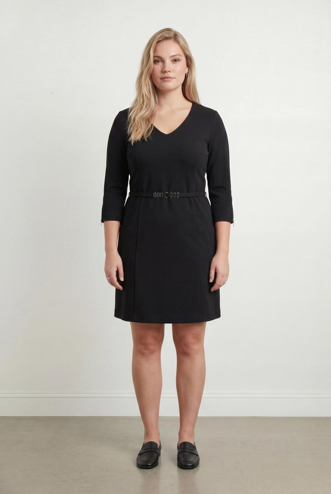 Robe Ajustée Noire - Taille XXL/44 de la marque Indies | PARAD106413 - Vendu par Paradigme - Image 1