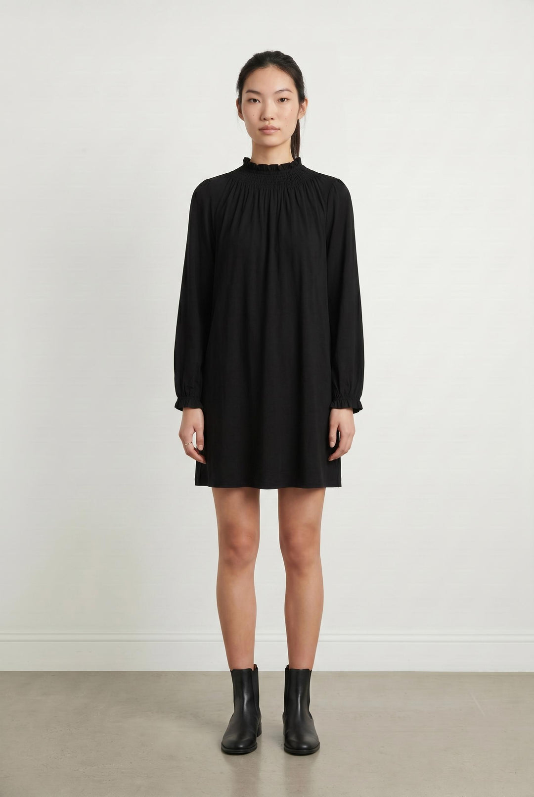 Robe Courte Noire - Taille M/38 de la marque Comptoir des Cotonniers | PARAD106504 - Vendu par Paradigme - Image 1