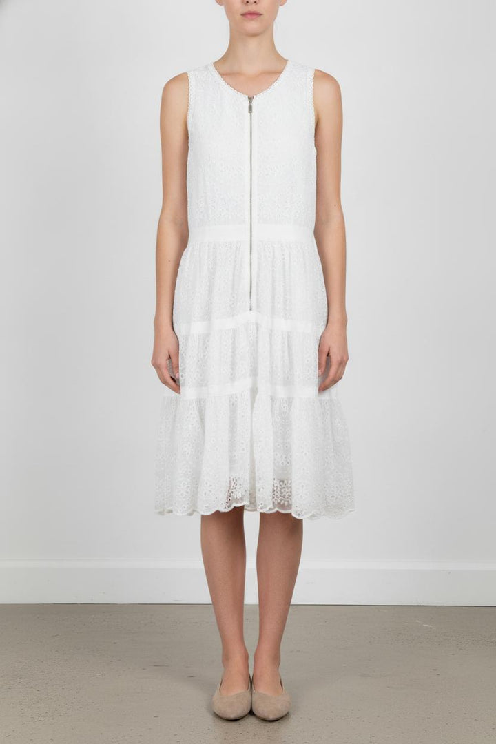 Robe Brodée Blanche - Taille M/38 de la marque Indies | PARAD106559 - Vendu par Paradigme - Image 1